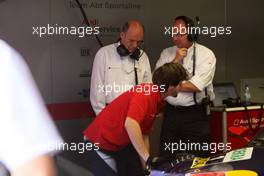22.09.2007 Barcelona, Spain,  During the morning session problems occured with the right front tyre of Mattias Ekström (SWE), Audi Sport Team Abt Sportsline, Audi A4 DTM. There was some commotion with Audi. Dr. Wolfgang Ullrich (GER), Audi's Head of Sport had a personal look at at aswell as a DMSB delegate. - DTM 2007 at Circuit de Catalunya