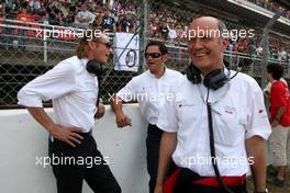23.09.2007 Barcelona, Spain,  Before the race the spirit on the grid was still good. (left) Hans-Jürgen Mattheis (GER), Team Manager HWA (middle) Hans-Jurgen Abt (GER), Teamchef Abt-Audi and (right) Dr. Wolfgang Ullrich (AUT), Audi's Head of Sport had some laughs and conversation. Just in under a hour that was be the very opposite.... - DTM 2007 at Circuit de Catalunya