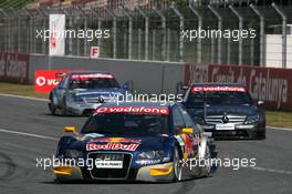 23.09.2007 Barcelona, Spain,  Martin Tomczyk (GER), Audi Sport Team Abt Sportsline, Audi A4 DTM, leads Mika Häkkinen (FIN), Team HWA AMG Mercedes, AMG Mercedes C-Klasse and Bruno Spengler (CDN), Team HWA AMG Mercedes, AMG Mercedes C-Klasse - DTM 2007 at Circuit de Catalunya