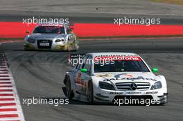 23.09.2007 Barcelona, Spain,  Jamie Green (GBR), Team HWA AMG Mercedes, AMG Mercedes C-Klasse, leads Alexandre Premat (FRA), Audi Sport Team Phoenix, Audi A4 DTM - DTM 2007 at Circuit de Catalunya