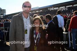 14.10.2007 Hockenheim, Germany,  Oliver Schloemer and his daugther Vanessa on the grid - DTM 2007 at Hockenheimring