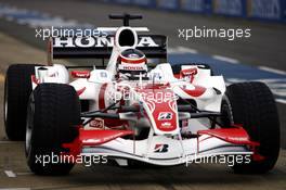 15.01.2007 Silverstone, England,  Aguri Suzuki (JPN), Super Aguri F1 - Aguri Suzuki, Martin Brundle and Christian Danner, Test Super Aguri F1 Car