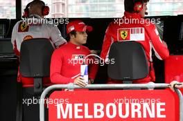 16.03.2007 Melbourne, Australia,  Felipe Massa (BRA), Scuderia Ferrari, on the pitwall - Formula 1 World Championship, Rd 1, Australian Grand Prix, Friday Practice