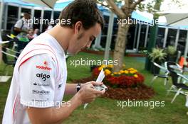 16.03.2007 Melbourne, Australia,  Fernando Alonso (ESP), McLaren Mercedes - Formula 1 World Championship, Rd 1, Australian Grand Prix, Friday