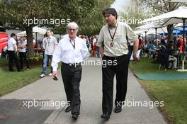 16.03.2007 Melbourne, Australia,  Bernie Ecclestone (GBR) and Pasquale Lattuneddu (ITA), FOM, Formula One Management - Formula 1 World Championship, Rd 1, Australian Grand Prix, Friday