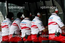 16.03.2007 Melbourne, Australia,  Toyota F1 Team, Pitwall - Formula 1 World Championship, Rd 1, Australian Grand Prix, Friday Practice