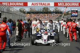 18.03.2007 Melbourne, Australia,  Robert Kubica (POL), BMW Sauber F1 Team, F1.07 - Formula 1 World Championship, Rd 1, Australian Grand Prix, Sunday Pre-Race Grid