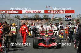 18.03.2007 Melbourne, Australia,  Lewis Hamilton (GBR), McLaren Mercedes, MP4-22 - Formula 1 World Championship, Rd 1, Australian Grand Prix, Sunday Pre-Race Grid