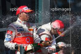 18.03.2007 Melbourne, Australia,  3rd place Lewis Hamilton (GBR), McLaren Mercedes with 2nd place Fernando Alonso (ESP), McLaren Mercedes - Formula 1 World Championship, Rd 1, Australian Grand Prix, Sunday Podium