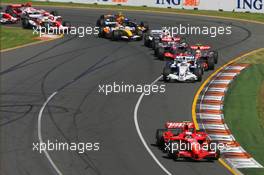 18.03.2007 Melbourne, Australia,  Start, 1st, Kimi Raikkonen (FIN), Räikkönen, Scuderia Ferrari, F2007, 2nd, Nick Heidfeld (GER), BMW Sauber F1 Team, F1.07, 3rd, Lewis Hamilton (GBR), McLaren Mercedes, MP4-22 - Formula 1 World Championship, Rd 1, Australian Grand Prix, Sunday Race