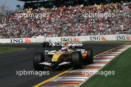18.03.2007 Melbourne, Australia,  Heikki Kovalainen (FIN), Renault F1 Team, R27 - Formula 1 World Championship, Rd 1, Australian Grand Prix, Sunday Race