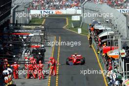 18.03.2007 Melbourne, Australia,  PIT STOP - Kimi Raikkonen (FIN), Räikkönen, Scuderia Ferrari - Formula 1 World Championship, Rd 1, Australian Grand Prix, Sunday Race