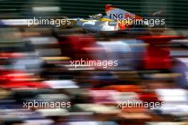 17.03.2007 Melbourne, Australia,  Giancarlo Fisichella (ITA), Renault F1 Team, R27 - Formula 1 World Championship, Rd 1, Australian Grand Prix, Saturday Qualifying