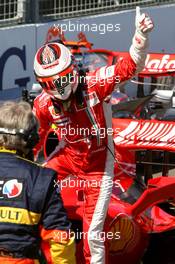 17.03.2007 Melbourne, Australia,  Pole Position, Kimi Raikkonen (FIN), Räikkönen, Scuderia Ferrari - Formula 1 World Championship, Rd 1, Australian Grand Prix, Saturday Qualifying