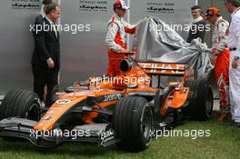 15.03.2007 Melbourne, Australia,  Christijan Albers (NED), Spyker F1 Team and Adrian Sutil (GER), Spyker F1 Team, Spyker F1 Team, Announce new title sponsor, Etihad Airways and Aldar - Formula 1 World Championship, Rd 1, Australian Grand Prix, Thursday