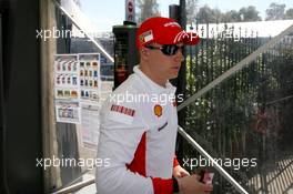 15.03.2007 Melbourne, Australia,  Kimi Raikkonen (FIN), Räikkönen, Scuderia Ferrari, arrives at the circuit - Formula 1 World Championship, Rd 1, Australian Grand Prix, Thursday