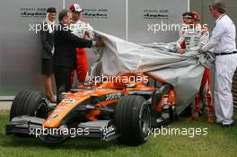 15.03.2007 Melbourne, Australia,  Adrian Sutil (GER), Spyker F1 Team, Christijan Albers (NED), Spyker F1 Team and Victor Muller (NED), Chief Executive Officer of Spyker Cars N.V. and Spyker F1 Team,  Spyker F1 Team, Announce new title sponsor, Etihad Airways and Aldar - Formula 1 World Championship, Rd 1, Australian Grand Prix, Thursday