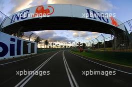 17.03.2007 Melbourne, Australia,  Albert Park, Track Walk - Formula 1 World Championship, Rd 1, Australian Grand Prix, Saturday, Track Walk