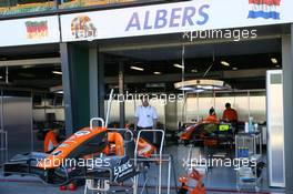 14.03.2007 Melbourne, Australia,  Christijan Albers (NED), Spyker F1 Team, Pit garage - Formula 1 World Championship, Rd 1, Australian Grand Prix, Wednesday