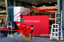 14.03.2007 Melbourne, Australia,  Felipe Massa (BRA), Scuderia Ferrari, Pit garage - Formula 1 World Championship, Rd 1, Australian Grand Prix, Wednesday