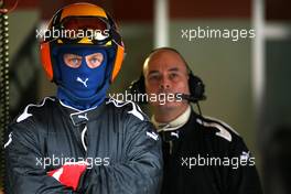 12.02.2007 Barcelona, Spain,  Renault F1 Team Mechanics - Formula 1 Testing