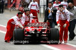 12.02.2007 Barcelona, Spain,  Kimi Raikkonen (FIN), Räikkönen, Scuderia Ferrari  stops in the pitlane - Formula 1 Testing