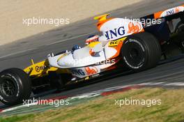 12.02.2007 Barcelona, Spain,  Heikki Kovalainen (FIN), Renault F1 Team, R27 - Formula 1 Testing