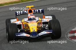 12.02.2007 Barcelona, Spain,  Heikki Kovalainen (FIN), Renault F1 Team, R27 - Formula 1 Testing