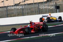 13.02.2007 Barcelona, Spain,  Felipe Massa (BRA), Scuderia Ferrari, Heikki Kovalainen (FIN), Renault F1 Team - Formula 1 Testing
