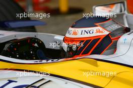 14.02.2007 Barcelona, Spain,  Heikki Kovalainen (FIN), Renault F1 Team, R27 - Formula 1 Testing