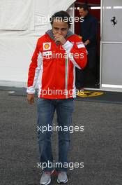 14.11.2007 Barcelona, Spain,  Felipe Massa (BRA), Scuderia Ferrari arrives with Michael Schumacher (GER), Test Driver, Scuderia Ferrari, following - Formula 1 Testing, Barcelona