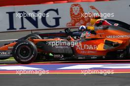 16.09.2007 Francorchamps, Belgium,  Adrian Sutil (GER), Spyker F1 Team, F8-VII-B, David Coulthard (GBR), Red Bull Racing, RB3 - Formula 1 World Championship, Rd 14, Belgium Grand Prix, Sunday Race