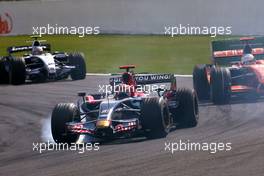 16.09.2007 Francorchamps, Belgium,  Vitantonio Liuzzi (ITA), Scuderia Toro Rosso, Adrian Sutil (GER), Spyker F1 Team - Formula 1 World Championship, Rd 14, Belgium Grand Prix, Sunday Race