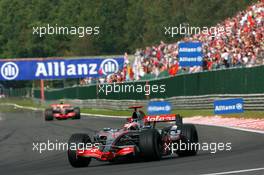 16.09.2007 Francorchamps, Belgium,  Fernando Alonso (ESP), McLaren Mercedes, MP4-22, Lewis Hamilton (GBR), McLaren Mercedes, MP4-22 - Formula 1 World Championship, Rd 14, Belgium Grand Prix, Sunday Race