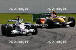 16.09.2007 Francorchamps, Belgium,  Nick Heidfeld (GER), BMW Sauber F1 Team , Heikki Kovalainen (FIN), Renault F1 Team - Formula 1 World Championship, Rd 14, Belgium Grand Prix, Sunday Race