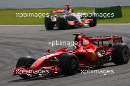16.09.2007 Francorchamps, Belgium,  Felipe Massa (BRA), Scuderia Ferrari, Fernando Alonso (ESP), McLaren Mercedes - Formula 1 World Championship, Rd 14, Belgium Grand Prix, Sunday Race