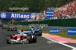 16.09.2007 Francorchamps, Belgium,  Jarno Trulli (ITA), Toyota Racing, TF107, Jenson Button (GBR), Honda Racing F1 Team, RA107 - Formula 1 World Championship, Rd 14, Belgium Grand Prix, Sunday Race
