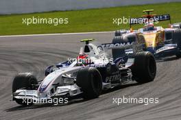 16.09.2007 Francorchamps, Belgium,  Robert Kubica (POL),  BMW Sauber F1 Team , Heikki Kovalainen (FIN), Renault F1 Team - Formula 1 World Championship, Rd 14, Belgium Grand Prix, Sunday Race