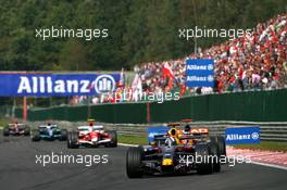 16.09.2007 Francorchamps, Belgium,  David Coulthard (GBR), Red Bull Racing, RB3, Adrian Sutil (GER), Spyker F1 Team, F8-VII-B - Formula 1 World Championship, Rd 14, Belgium Grand Prix, Sunday Race