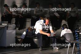 15.09.2007 Francorchamps, Belgium,  BMW Sauber F1 Team mechanic - Formula 1 World Championship, Rd 14, Belgium Grand Prix, Saturday