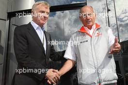 15.09.2007 Francorchamps, Belgium,  After a $100,000,000 fine for McLaren, Max Mosley (GBR), FIA President and Ron Dennis (GBR), McLaren, Team Principal, Chairman pose for a photograph and a hand shake - Formula 1 World Championship, Rd 14, Belgium Grand Prix, Saturday