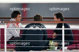16.09.2007 Francorchamps, Belgium,  Fernando Alonso (ESP), McLaren Mercedes has a talk with Christian Horner (GBR), Red Bull Racing, Sporting Director - Formula 1 World Championship, Rd 14, Belgium Grand Prix, Sunday