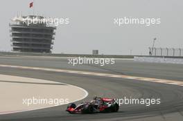 13.04.2007 Sakhir, Bahrain,  Lewis Hamilton (GBR), McLaren Mercedes, MP4-22 - Formula 1 World Championship, Rd 3, Bahrain Grand Prix, Friday Practice