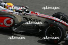 13.04.2007 Sakhir, Bahrain,  Lewis Hamilton (GBR), McLaren Mercedes, MP4-22 - Formula 1 World Championship, Rd 3, Bahrain Grand Prix, Friday Practice