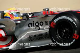 13.04.2007 Sakhir, Bahrain,  Lewis Hamilton (GBR), McLaren Mercedes, MP4-22 - Formula 1 World Championship, Rd 3, Bahrain Grand Prix, Friday Practice