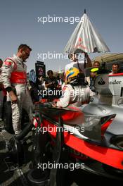 15.04.2007 Sakhir, Bahrain,  Lewis Hamilton (GBR), McLaren Mercedes - Formula 1 World Championship, Rd 3, Bahrain Grand Prix, Sunday Pre-Race Grid