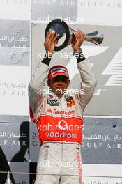 15.04.2007 Sakhir, Bahrain,  2nd, Lewis Hamilton (GBR), McLaren Mercedes, MP4-22 - Formula 1 World Championship, Rd 3, Bahrain Grand Prix, Sunday Podium