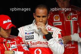 14.04.2007 Sakhir, Bahrain,  Pole Position, 1st, Felipe Massa (BRA), Scuderia Ferrari, 2nd, Lewis Hamilton (GBR), McLaren Mercedes, 3rd, Kimi Raikkonen (FIN), Räikkönen, Scuderia Ferrari - Formula 1 World Championship, Rd 3, Bahrain Grand Prix, Saturday Qualifying