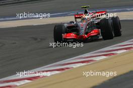 14.04.2007 Sakhir, Bahrain,  Lewis Hamilton (GBR), McLaren Mercedes - Formula 1 World Championship, Rd 3, Bahrain Grand Prix, Saturday Qualifying