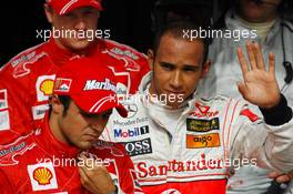 14.04.2007 Sakhir, Bahrain,  Pole Position, 1st, Felipe Massa (BRA), Scuderia Ferrari, 2nd, Lewis Hamilton (GBR), McLaren Mercedes, 3rd, Kimi Raikkonen (FIN), Räikkönen, Scuderia Ferrari - Formula 1 World Championship, Rd 3, Bahrain Grand Prix, Saturday Qualifying